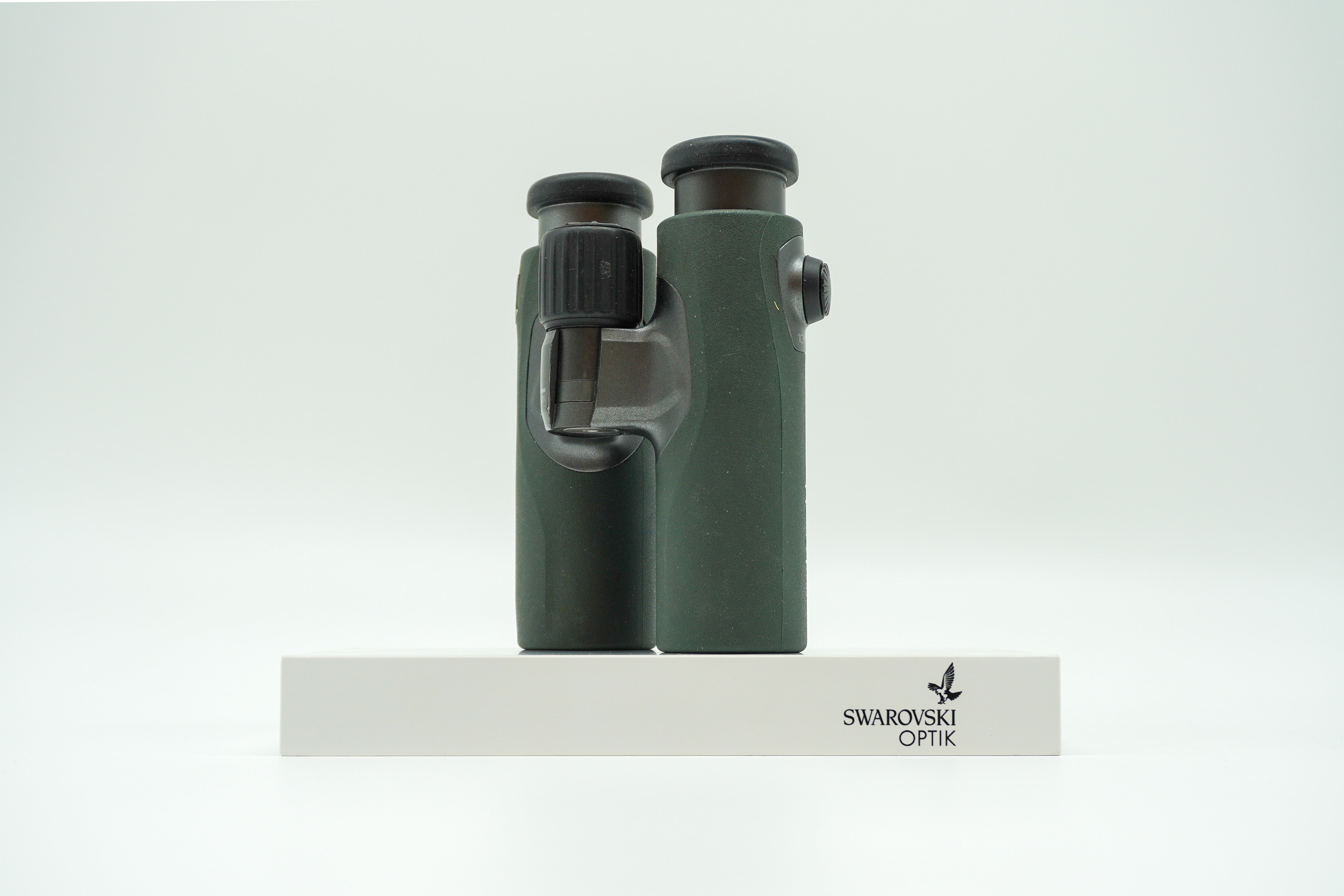 SWAROVSKI USED CL 10X32 Binoculars. Available at the local store the Lookout, located in Prescott, AZ.